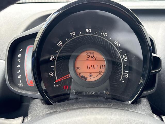 Toyota AYGO 1.0 VVT-i x-cite **KEYLESS/ SAFETY PAKKET/ CLIMATE CONTROL**
