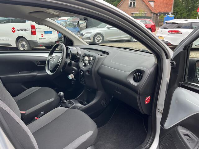 Toyota AYGO 1.0 VVT-i x-fun Facelift 1e Eign. Incl. Beurt