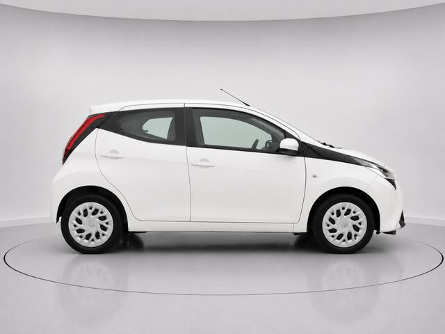Toyota AYGO 1.0 VVT-i x-play Limited