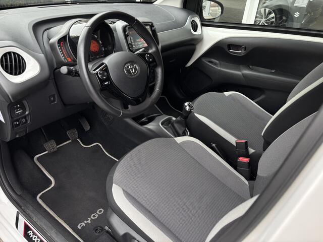 Toyota AYGO 1.0 VVTi X-Joy/Camera/Carplay/Climate-control