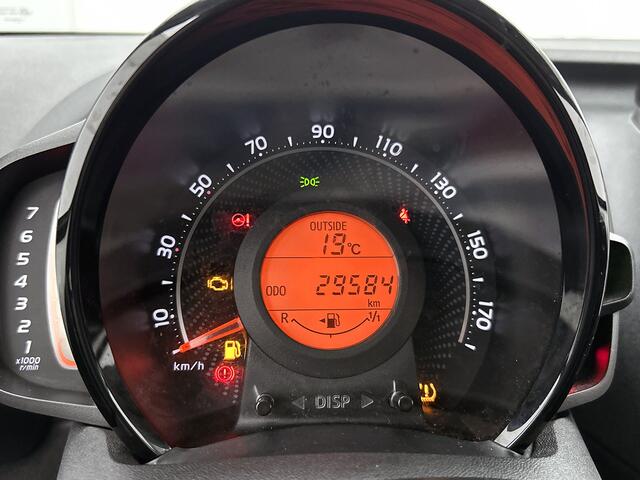Toyota AYGO 1.0 VVT-i x-play | Climate Control | Achteruitrijcamera |