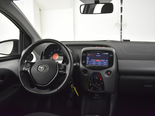 Toyota AYGO 1.0 VVT-i x-play | Carplay | Camera | Airco