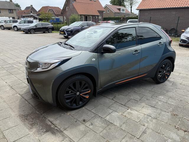 Toyota AYGO X 1.0 VVT-i S-CVT Limited Keyless entry- en starten, Draadloos telefoonopladen