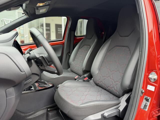 Toyota AYGO X 1.0 VVT-i S-CVT Envy | GEEN AFLEVERKOSTEN | JBL Audiosysteem, Draadloze telefoonlader, Camera