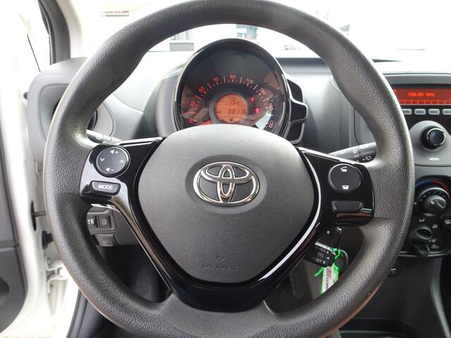 Toyota AYGO 1.0 VVT-i x-fun Airco, elektrische ramen, centrale vergrendeling, enz.