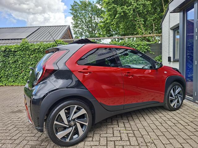 Toyota AYGO X 1.0 VVT-i MT Premium Cabrio, ad. cruise, Apple/Android