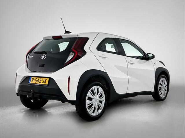 Toyota AYGO X 1.0 VVT-i MT Play | BTW voertuig | fietsendragerbeugel | Dealer onderhouden | Cruise Control Apdaptive | Apple CarPlay/Android | achteruitrijcamera |