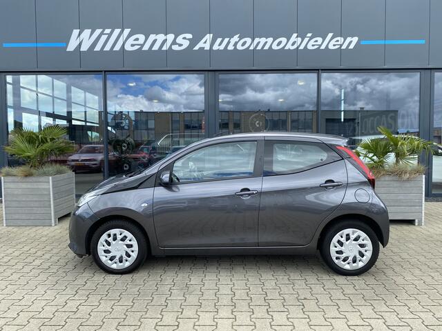 Toyota AYGO 1.0 VVT-i x-play App Connect , Camera