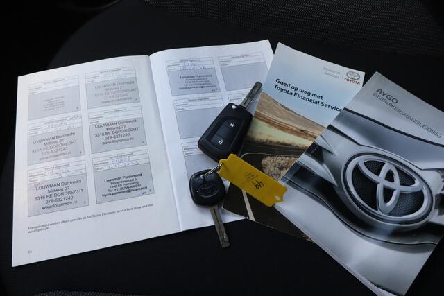 Toyota AYGO 1.0 VVT-i x-fun NL-Auto!! Airco I Audio I Stuurbekr.,