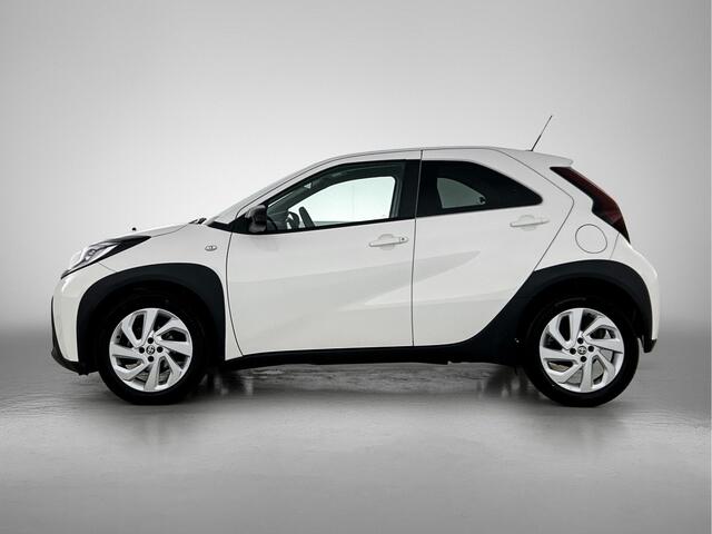 Toyota AYGO X 1.0 VVT-i MT First