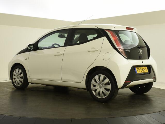 Toyota AYGO 1.0 VVT-i x-play | Carplay | Camera | Airco