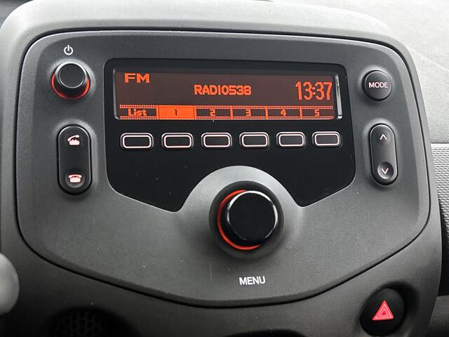 Toyota AYGO 1.0 VVT-i x-fun | BTW voertuig | Dealer onderhouden | Bluetooth | Airco |