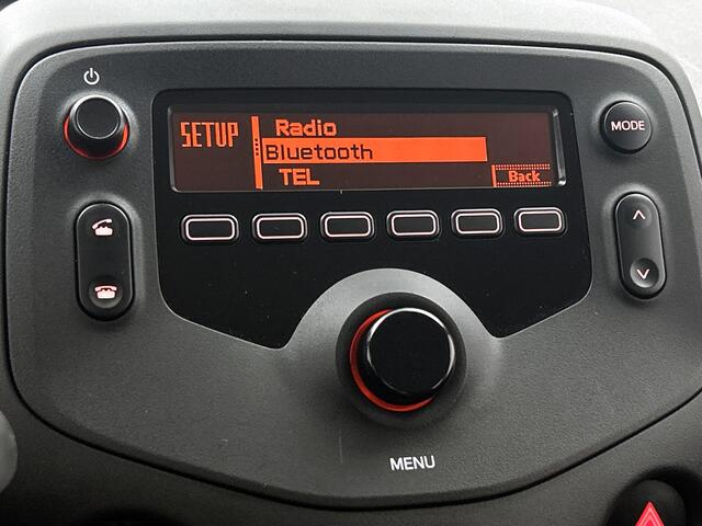 Toyota AYGO 1.0 VVT-i x-fun | BTW voertuig | Dealer onderhouden | Bluetooth | Airco |