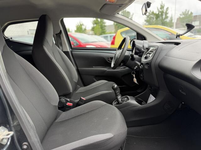 Toyota AYGO 1.0 VVT-i x-fun