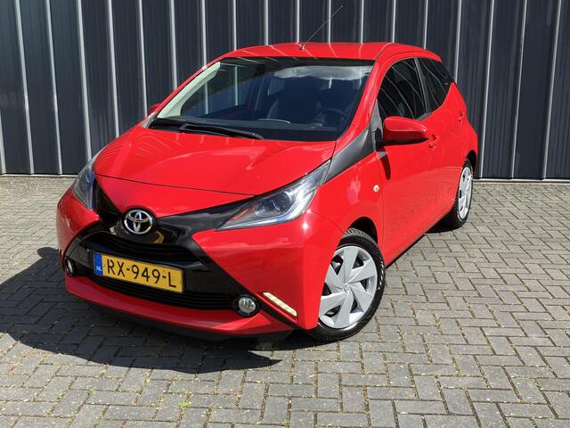 Toyota AYGO 1.0 VVT-i x-play * CAMERA / CRUISE CONTROLE *
