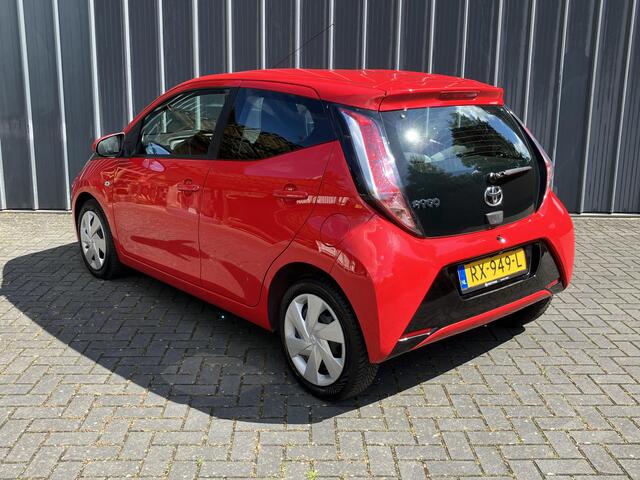 Toyota AYGO 1.0 VVT-i x-play * CAMERA / CRUISE CONTROLE *