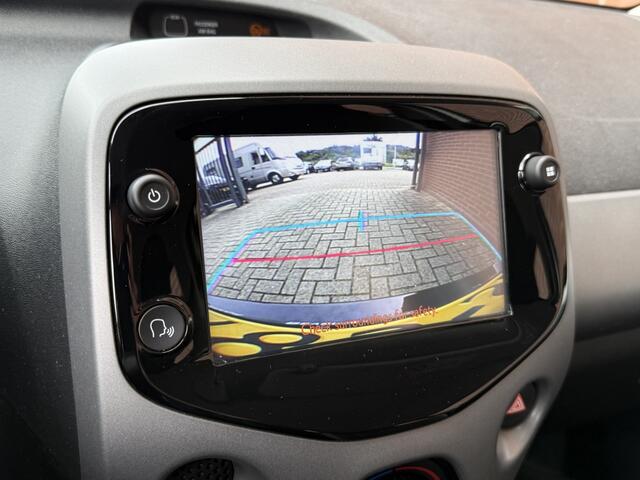 Toyota AYGO 1.0 VVT-i x-play AUTOMAAT CARPLAY CAMERA BLUETOOTH NL-AUTO