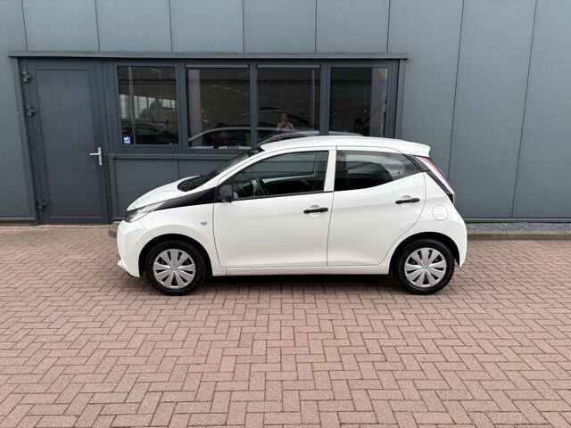 Toyota AYGO 1.0 VVT-i X-Fun 5-drs. AIRCO/MEDIA/LIMITER