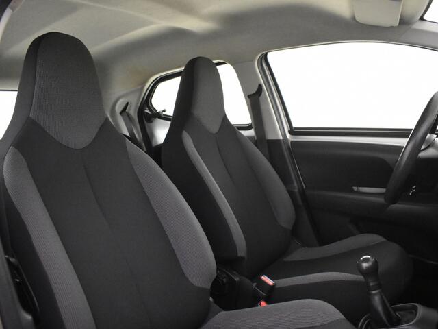Toyota AYGO 1.0 VVT-i x-now | Airco | Bluetooth | All Season banden