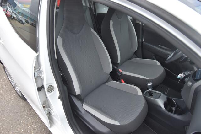 Toyota AYGO 1.0 VVT-i x-play , NAVI VIA APP , AIRCO , A UITRIJ CAM , EL VOOR ,