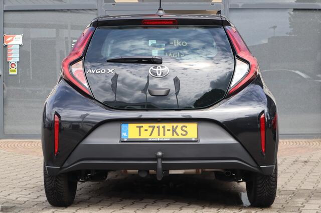 Toyota AYGO X 1.0 VVT-i MT Play Trekhaak | Armsteun | All Seasonbanden