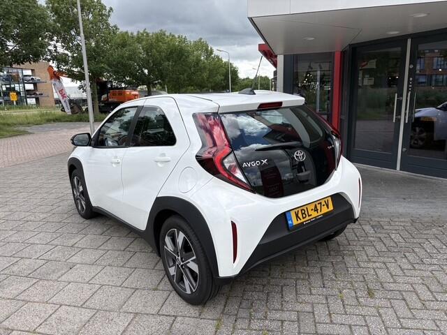 Toyota AYGO X Hybrid 115 envy | Navi | Camera | Cruise | 676 km Nieuwe Auto