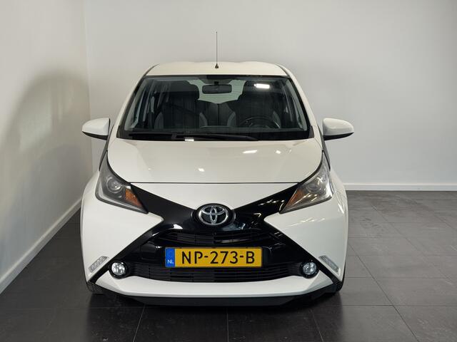 Toyota AYGO 1.0 VVT-i x-play | Airco | Camera achter |