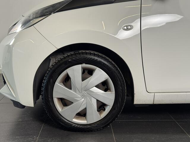 Toyota AYGO 1.0 VVT-i x-play | Airco | Camera achter |