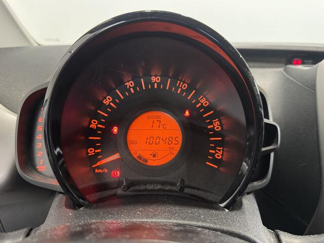 Toyota AYGO 1.0 VVT-i x-play | Airco | Camera achter |