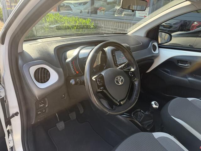 Toyota AYGO 1.0 VVT-i x-play limited