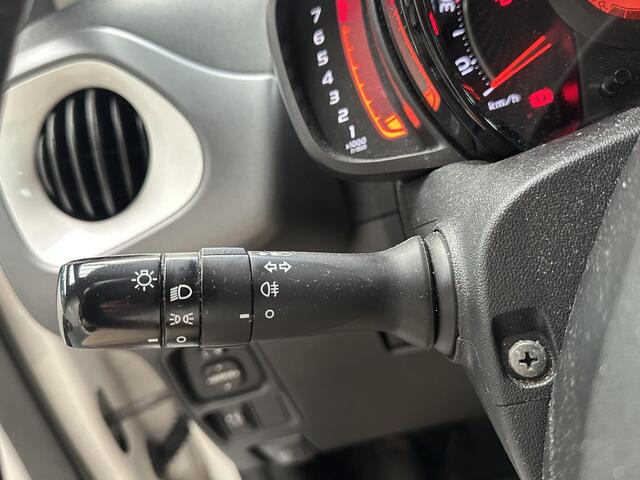 Toyota AYGO 1.0 VVT-i x-play Automaat