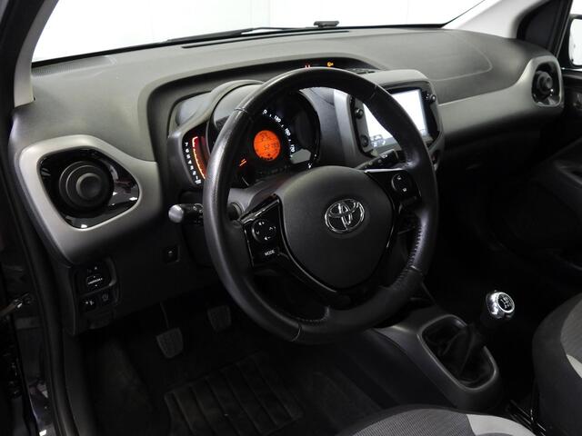 Toyota AYGO 1.0 VVT-i X-Play Limited NAVI/CAMERA/AIRCO/BLUETOOTH!