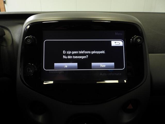 Toyota AYGO 1.0 VVT-i X-Play Limited NAVI/CAMERA/AIRCO/BLUETOOTH!