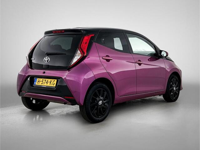 Toyota AYGO 1.0 VVT-i x-Cite | Dealer onderhouden | Apple CarPlay/Android auto | Airco | 15" Velgen | Achteruitrijcamera |