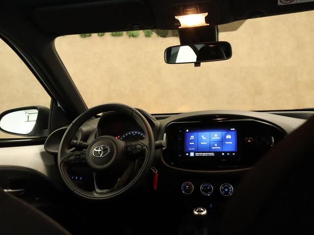 Toyota AYGO X 1.0 VVT-i MT Play - ORIGINEEL NEDERLANDSE AUTO - ACHTERUITRIJCAMERA - APPLE CARPLAY/ANDROID AUTO - ADAPTIEVE CRUISE CONTROL - RIJSTROOKSENSOR MET CORRECTIE - VERKEERSBORDDETECTIE - GROOTLICHTASSISTENT - AUTONOMOUS EMERGENCY BRAKING - DAB ONTVANGER - AIR