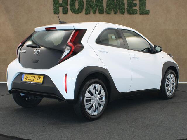 Toyota AYGO X 1.0 VVT-i MT Play - ORIGINEEL NEDERLANDSE AUTO - ACHTERUITRIJCAMERA - APPLE CARPLAY/ANDROID AUTO - ADAPTIEVE CRUISE CONTROL - RIJSTROOKSENSOR MET CORRECTIE - VERKEERSBORDDETECTIE - GROOTLICHTASSISTENT - AUTONOMOUS EMERGENCY BRAKING - DAB ONTVANGER - AIR