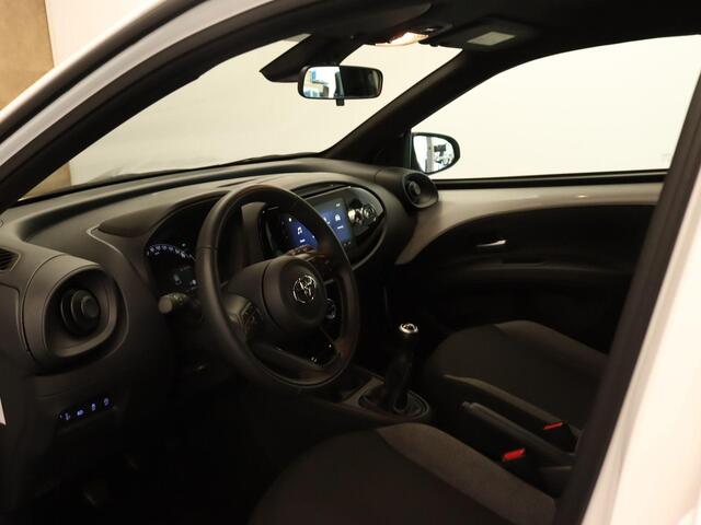 Toyota AYGO X 1.0 VVT-i MT Play - ORIGINEEL NEDERLANDSE AUTO - ACHTERUITRIJCAMERA - APPLE CARPLAY/ANDROID AUTO - ADAPTIEVE CRUISE CONTROL - RIJSTROOKSENSOR MET CORRECTIE - VERKEERSBORDDETECTIE - GROOTLICHTASSISTENT - AUTONOMOUS EMERGENCY BRAKING - DAB ONTVANGER - AIR