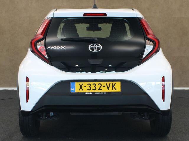 Toyota AYGO X 1.0 VVT-i MT Play - ORIGINEEL NEDERLANDSE AUTO - ACHTERUITRIJCAMERA - APPLE CARPLAY/ANDROID AUTO - ADAPTIEVE CRUISE CONTROL - RIJSTROOKSENSOR MET CORRECTIE - VERKEERSBORDDETECTIE - GROOTLICHTASSISTENT - AUTONOMOUS EMERGENCY BRAKING - DAB ONTVANGER - AIR