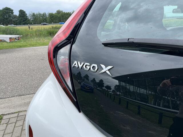 Toyota AYGO X 1.0 VVT-i MT / Airco /