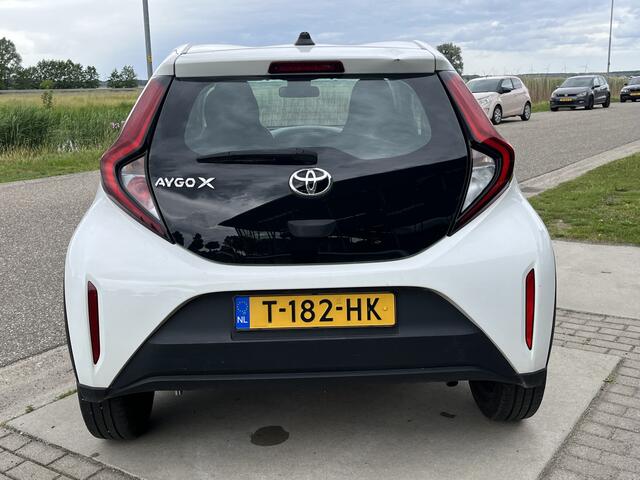 Toyota AYGO X 1.0 VVT-i MT / Airco /