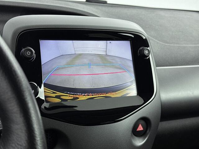 Toyota AYGO 1.0 VVT-i X-Joy | NL-Auto | Climate Control | Apple Carplay / Android Auto |