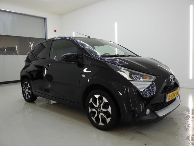 Toyota AYGO 1.0 VVT-i x-Joy Automaat Camera Apple Car play Climat Safety pack Privacy Glass Dealeronderhouden