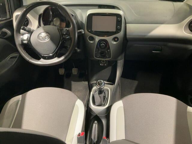 Toyota AYGO 1.0 VVT-i x-play