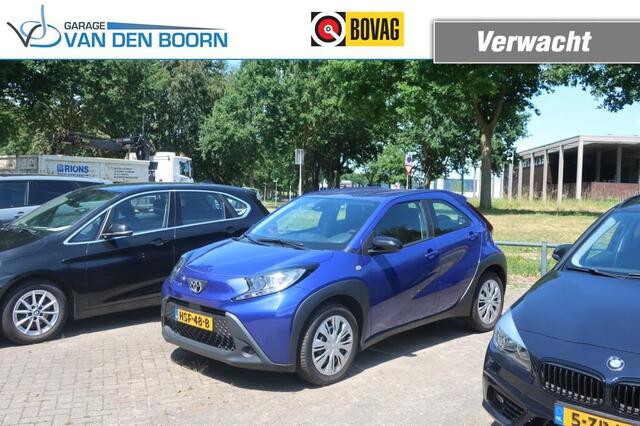 Toyota AYGO 1.0 VVT-i, Camera, CarPlay/Android, All-Season,