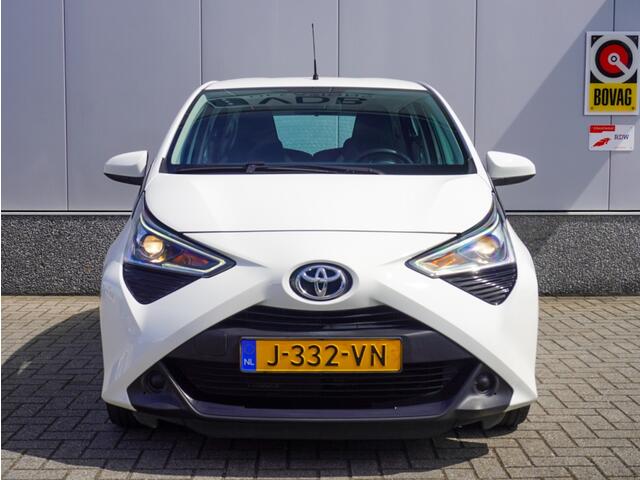 Toyota AYGO 1.0 VVT-i x-play Automaat | CarPlay | Camera | NAP | Airco