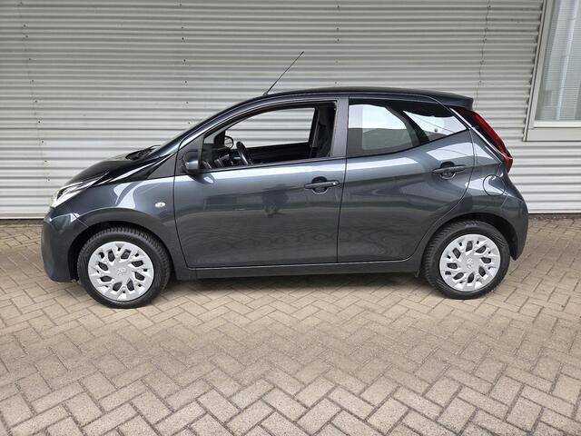 Toyota AYGO 1.0 VVT-i x-play