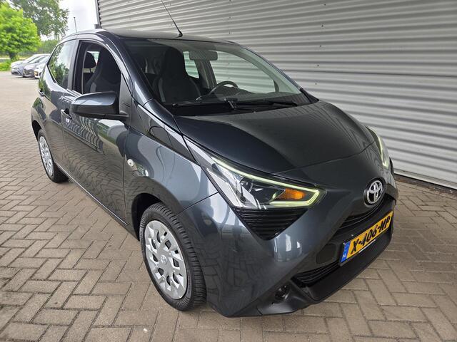 Toyota AYGO 1.0 VVT-i x-play