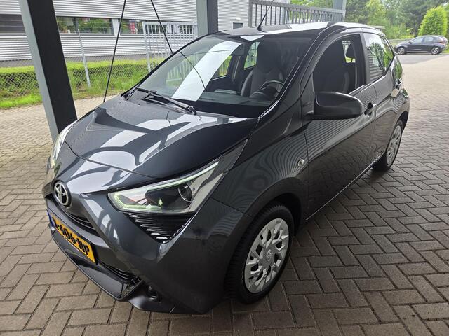 Toyota AYGO 1.0 VVT-i x-play