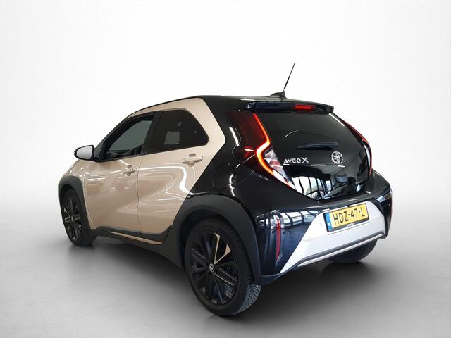 Toyota AYGO X 1.0 VVT-i MT Premium | Dealer onderhouden | JBL | Parkeersensoren | Stoelverwarming | Draadloze telefoonlader | Keyless Entry/Start |