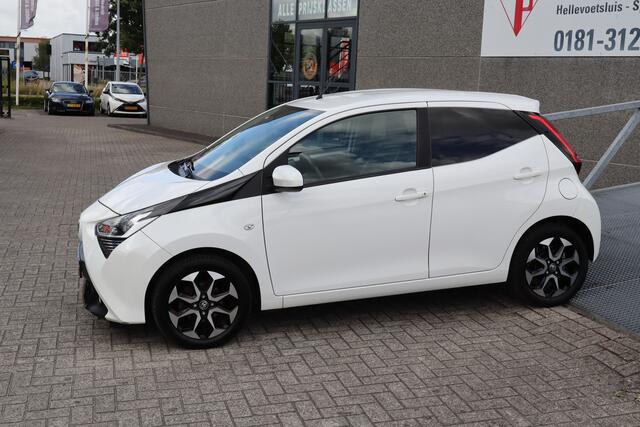 Toyota AYGO 1.0 VVT-i x-joy automaat! Apple carplay/Achteruitrijcamera/Climate control/DAB Radio/Licht metalen velgen